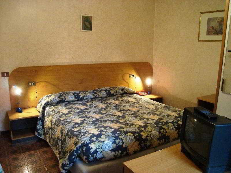 Hotel Spampatti Castione della Presolana Bagian luar foto