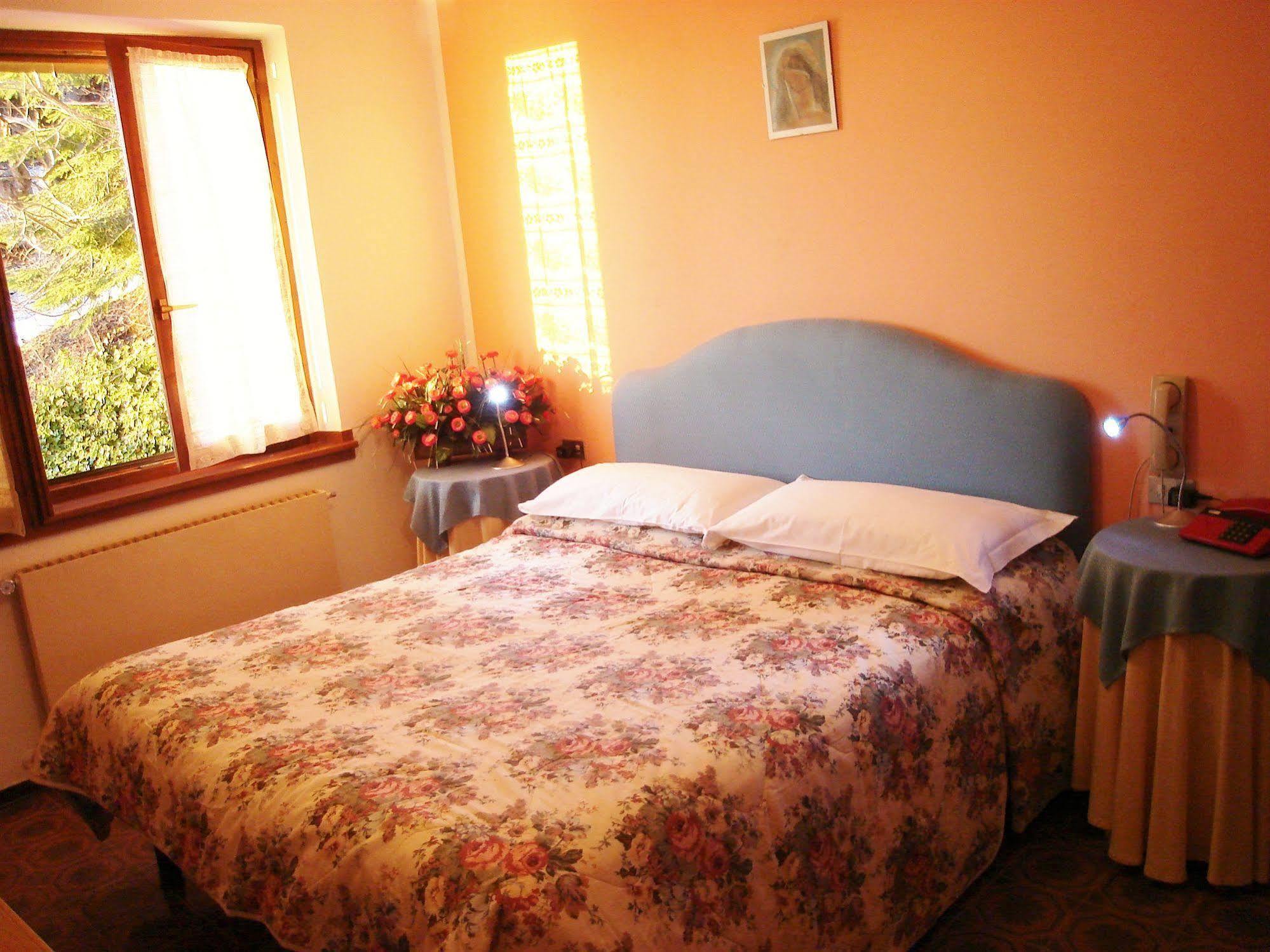 Hotel Spampatti Castione della Presolana Bagian luar foto