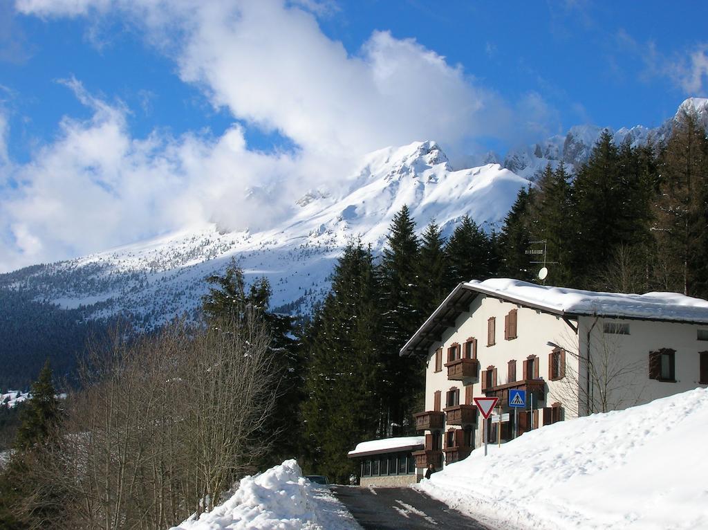 Hotel Spampatti Castione della Presolana Bagian luar foto